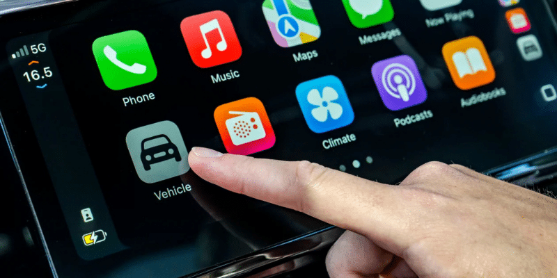 apple carplay Warrington 1 - Apple CarPlay and Android Auto